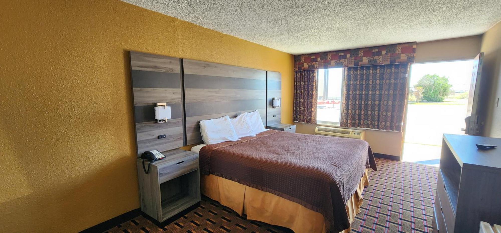 Super 7 Inn Midland Exterior foto